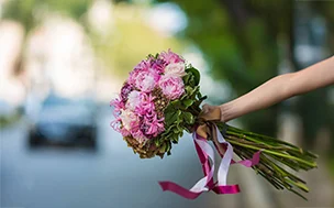 Fresh flower bouquet and gifts available for celebrations at Meetflix private theatre Delhi